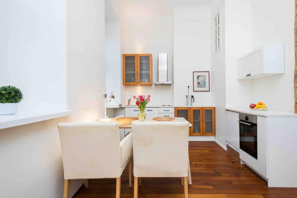טאלין Best Location, Beautiful And Quiet Old Town Apt. מראה חיצוני תמונה