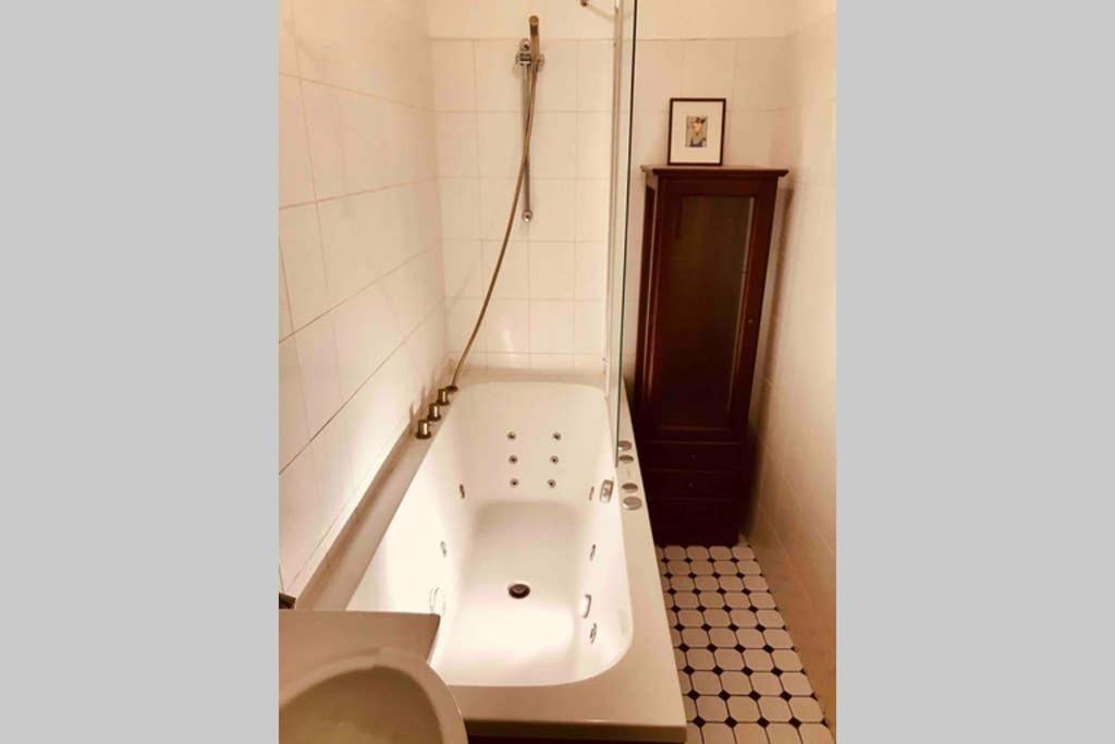 טאלין Best Location, Beautiful And Quiet Old Town Apt. מראה חיצוני תמונה