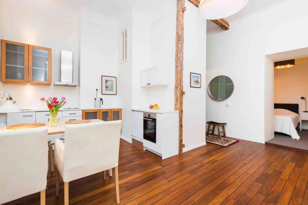 טאלין Best Location, Beautiful And Quiet Old Town Apt. מראה חיצוני תמונה