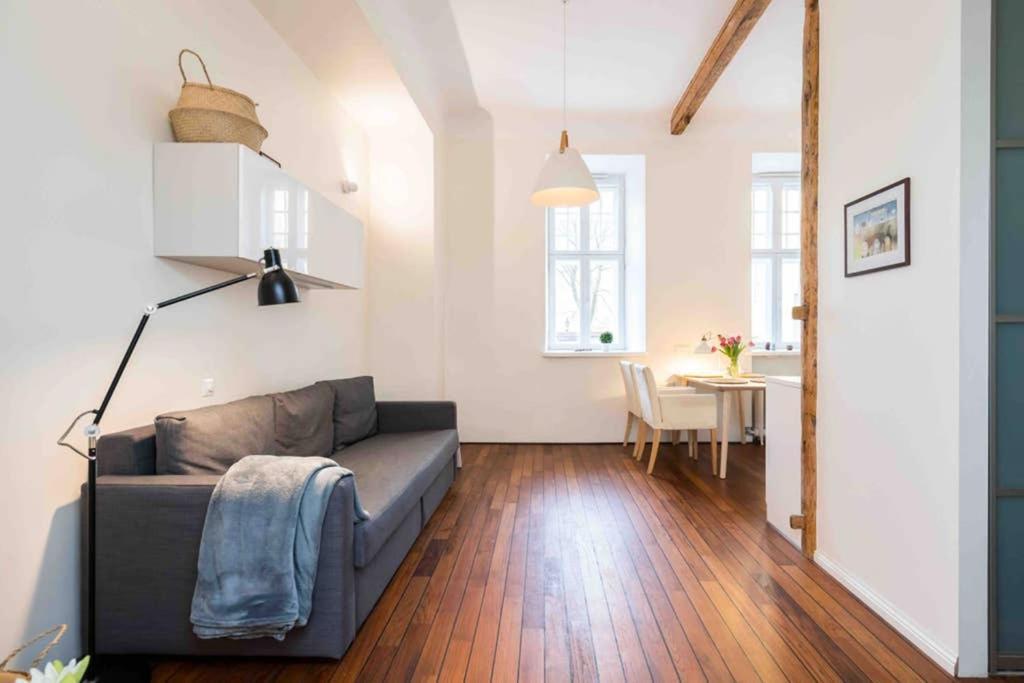 טאלין Best Location, Beautiful And Quiet Old Town Apt. מראה חיצוני תמונה